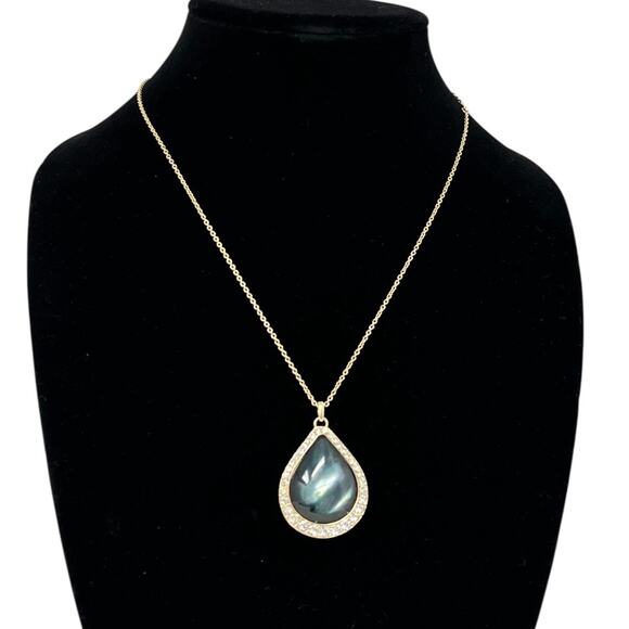 NEW Joan Rivers Private Collection Teardrop Mother of Pearl Necklace, Gold Tone, - Picture 2 of 10